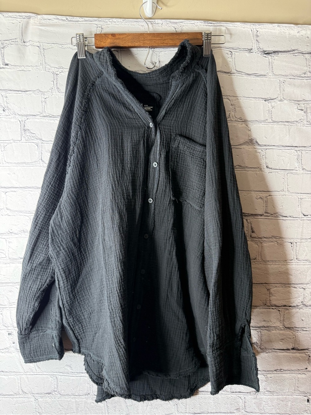 Women’s aerie  Charcoal Button-Up Textured Shirt Jacket med